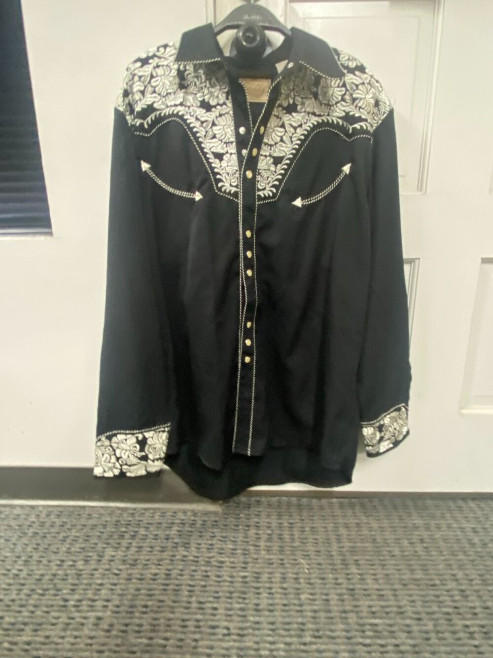 Scully Men's "Gunfighter" Embroidered Western Pearl Snap Shirt - Large
